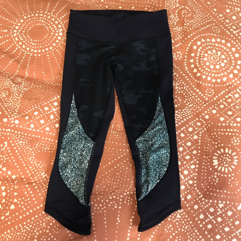 Lululemon Wunder Under Crop *Full-On Luon navy